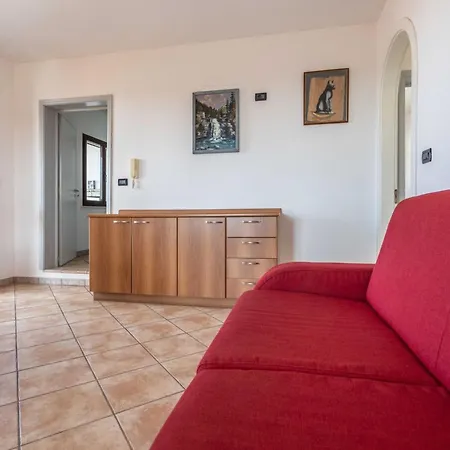 Giove-3 By Interhome